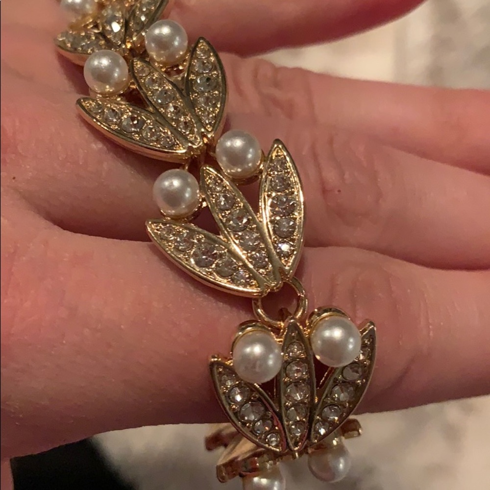 Brand New matching jewelry set